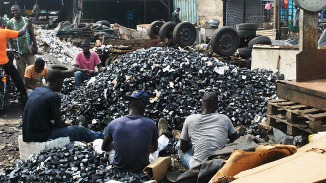 Pembuangan Sampah Elektronik di Ghana