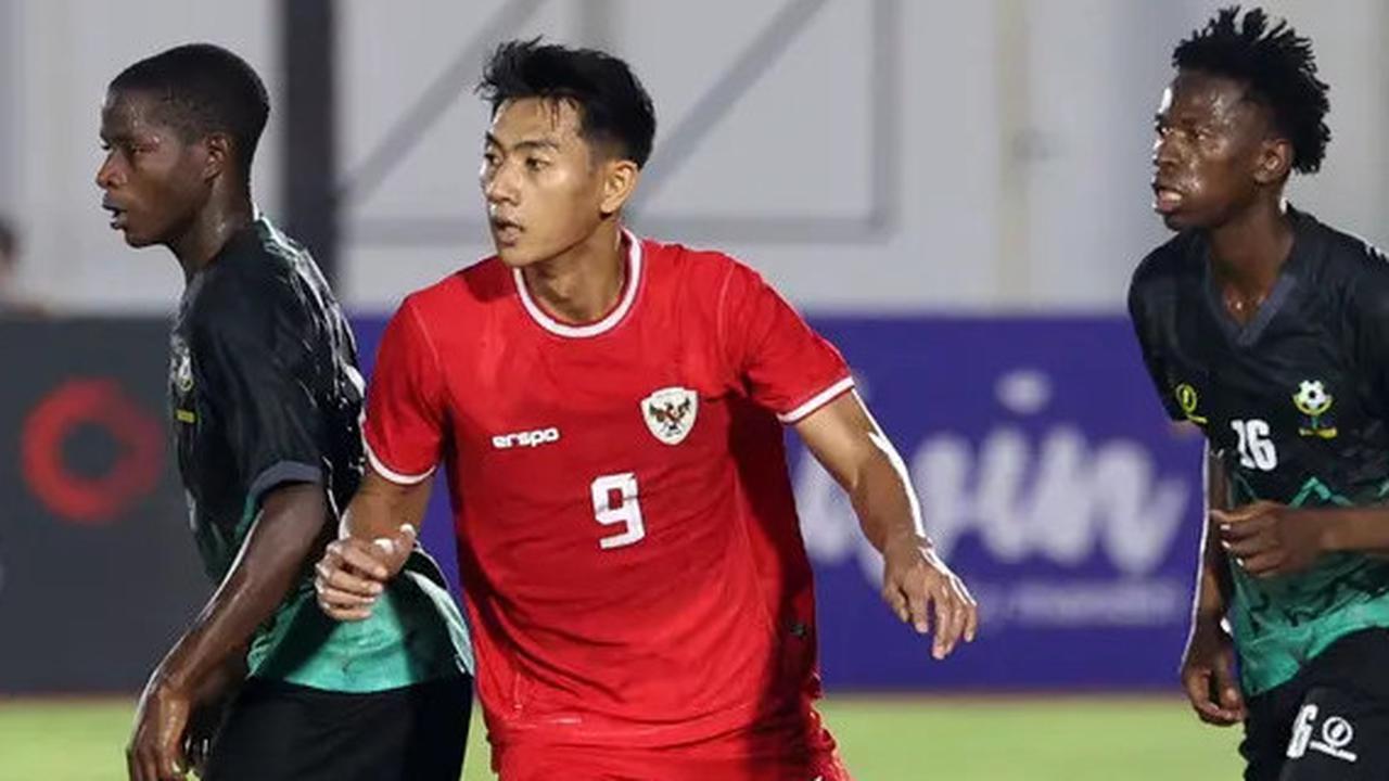 2 Pemain Timnas Indonesia Hanya Duduk di Bangku Cadangan saat Laga MU Vs ASEAN All Stars Malam ini