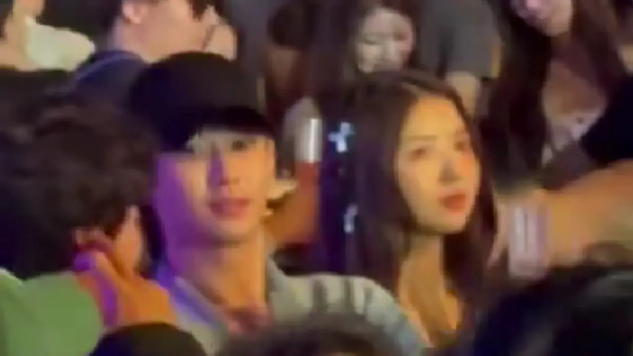 Dikira Pacaran dengan Kim Ji Won, Kim Soo Hyun Malah Pergi Konser Bersama Perempuan Lain