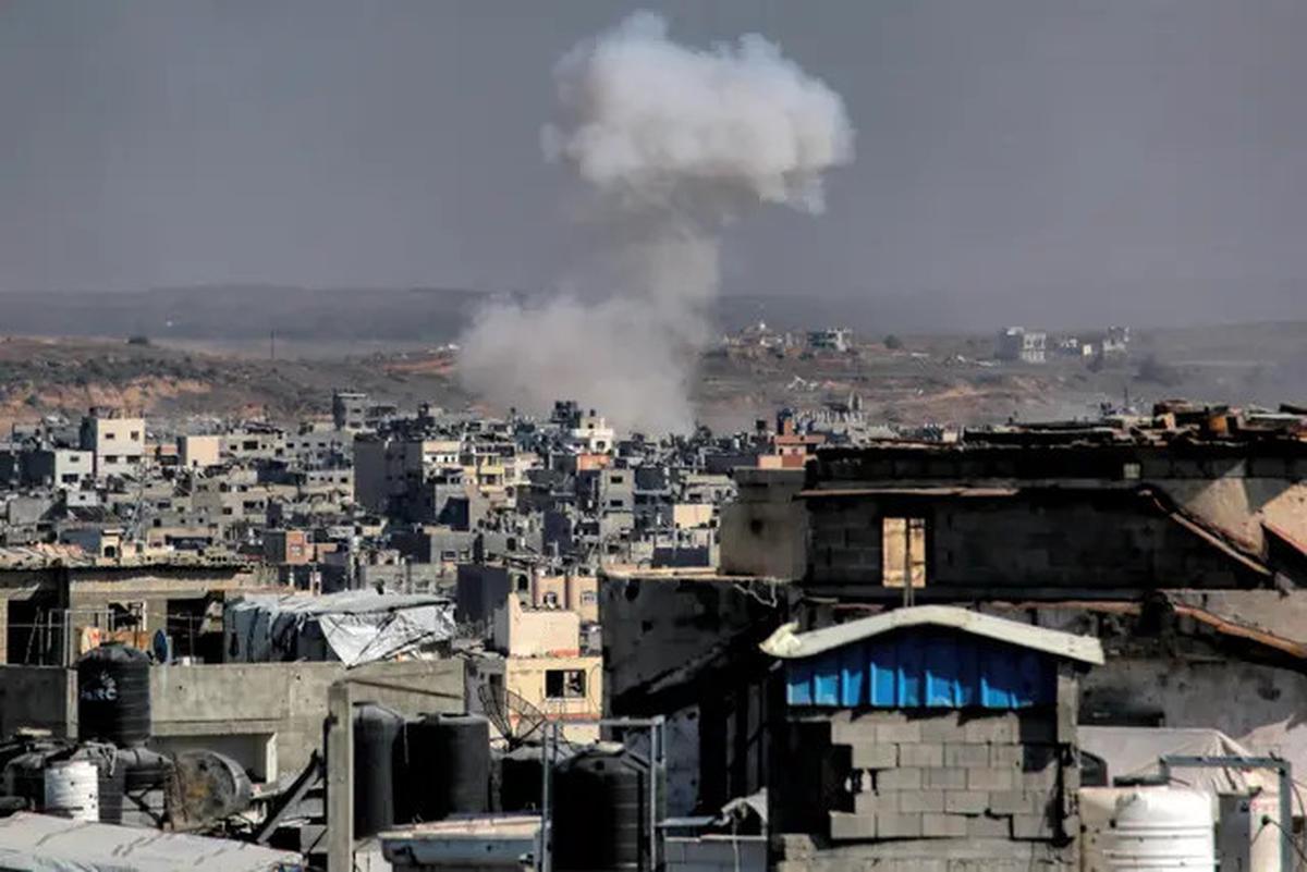 Di Tengah Negosiasi Gencatan Senjata, Israel Bombardir Jalur Gaza