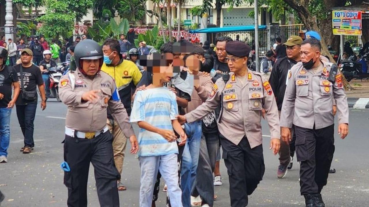 Fakta Mengejutkan: Puluhan Remaja Anarko Ditangkap Usai Penyerangan Mapolda Jateng