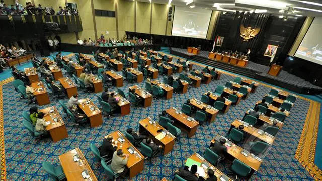 News Flash: DPRD Ajukan Hak Angket, Ahok Temui Jokowi   