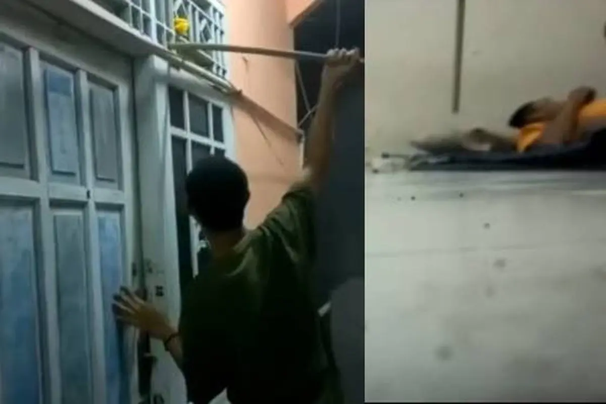 Bangunin Teman dari Luar Kamar Pakai Tongkat Ini Ujungnya Bikin Geleng Kepala
