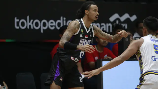 Pemain Asing Tangerang Hawk asal Amerika Gus Stone