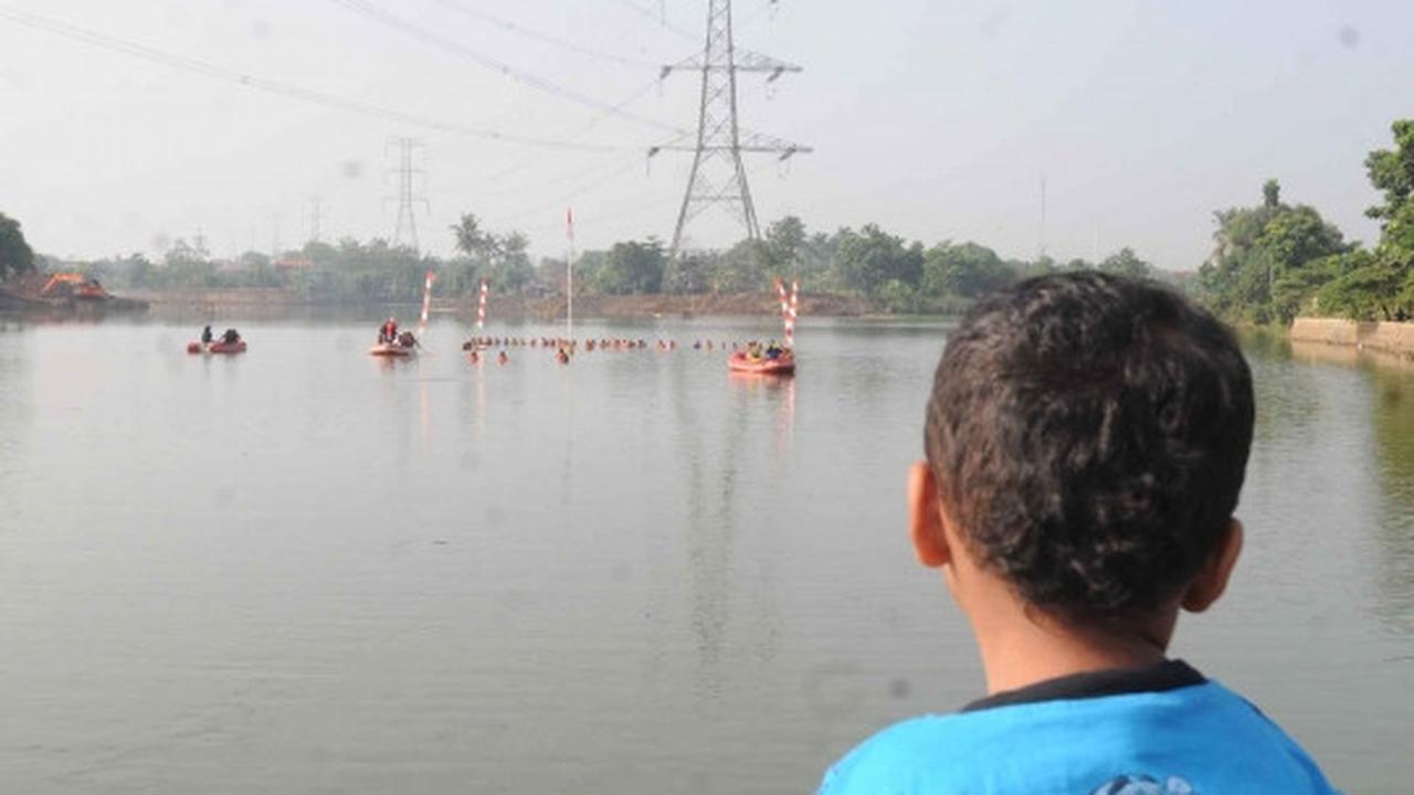 HUT Kemerdekaan RI ke-70, para pecinta alam gelar upacara di danau