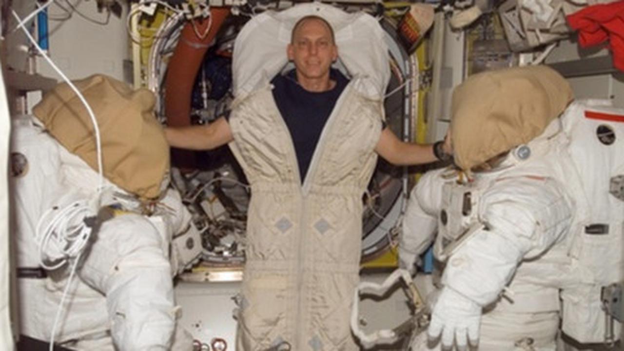 4 Usaha unik astronot agar bisa tidur nyenyak di luar angkasa
