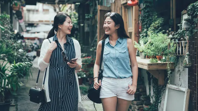 wanita juli zodiak open minded