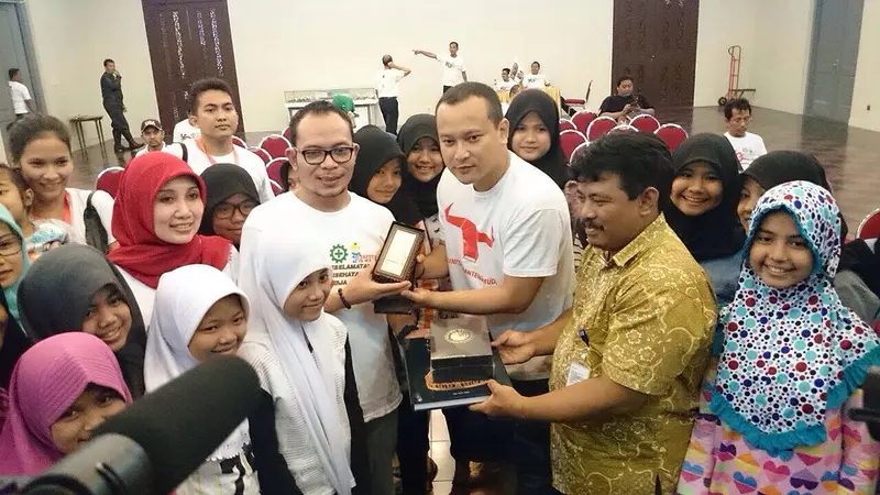 Banyu Biru Boyong Anak Yatim Kunjungi Museum