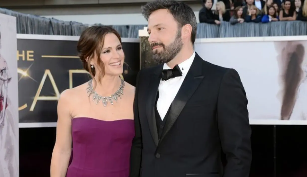 Kendati demikian, Jennifer Garner tak ingin begitu peduli karena masalah tersebut bukanlah urusannya. (The Inquisitr)