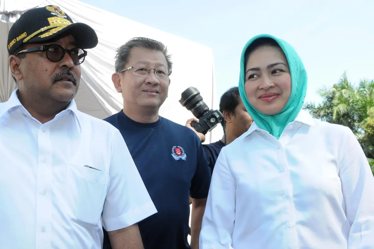 20151209-Pilkada Serentak, Sejumlah Pejabat Tinjau Kesiapan TPS di Tangsel