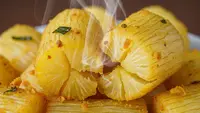 4 Resep Singkong Goreng Bawang Putih, Renyah di Luar & Lembut di Dalam