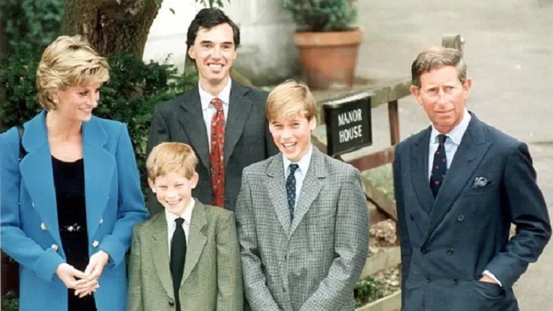 William dan Harry didampingi kedua orangtua mereka, Putri Diana dan Pangeran Charles