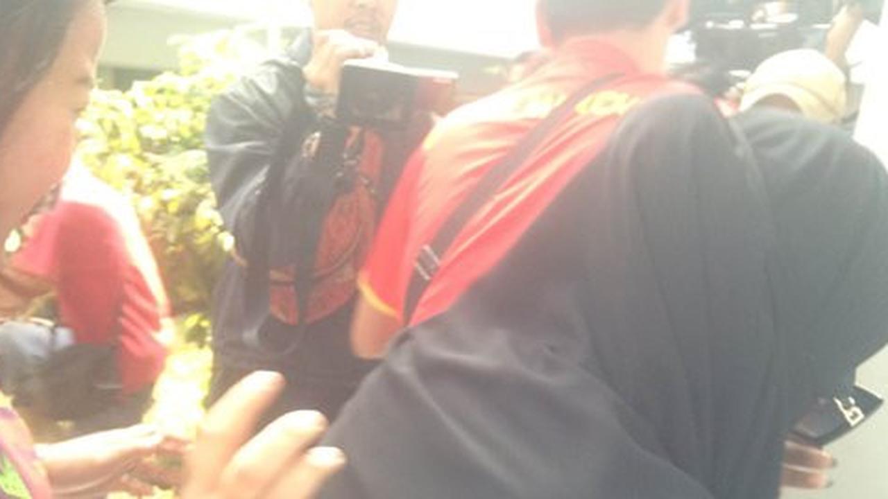 Usai model AA, giliran artis TM & SB bersaksi di sidang mucikari RA