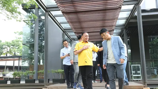Ketua Umum PSSI, Mochamad Iriawan, bersama perwakilan FIFA dan AFC