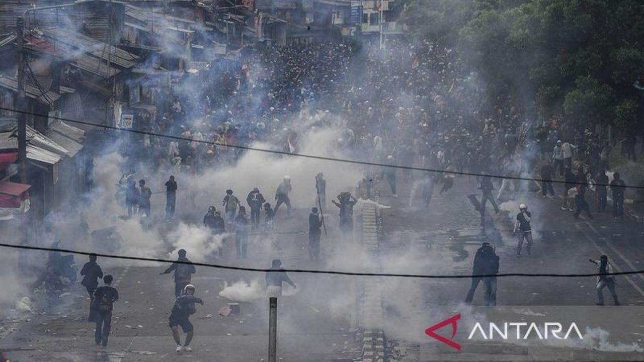 Fakta Unik: Dampak Akut dan Kronis Gas Air Mata, Bahaya Tersembunyi di Balik Pembubaran Massa
