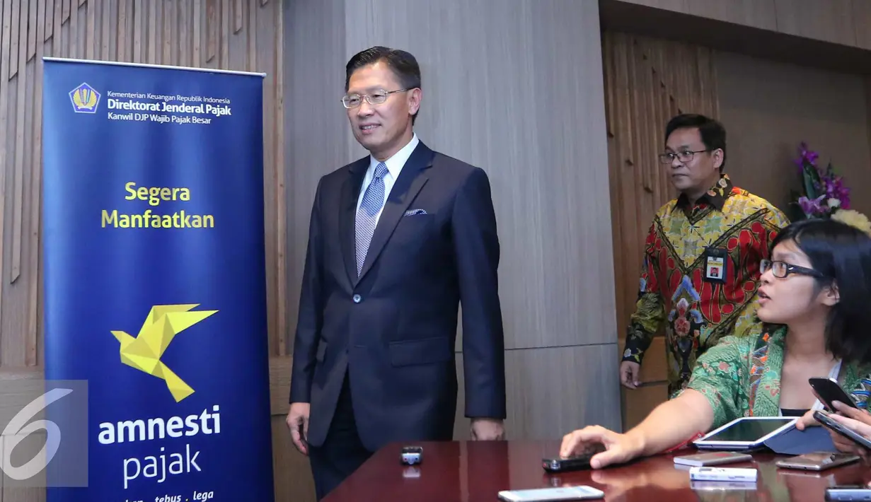 Pengusaha nasional James T Riady merespons kebijakan reformasi perpajakan pemerintah dengan memelopori keikutsertaan pengusaha besar, Jakarta, Jumat (2/9). (Liputan6.com/Angga Yuniar)