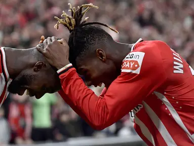 Pemain Athletic Bilbao Inaki Williams merayakan gol ke gawang Barcelona pada pertandingan sepak bola perempat final Copa del Rey di Stadion San Mames, Bilbao, Spanyol, Rabu (24/1/2024). (AP Photo/Alvaro Barrientos)