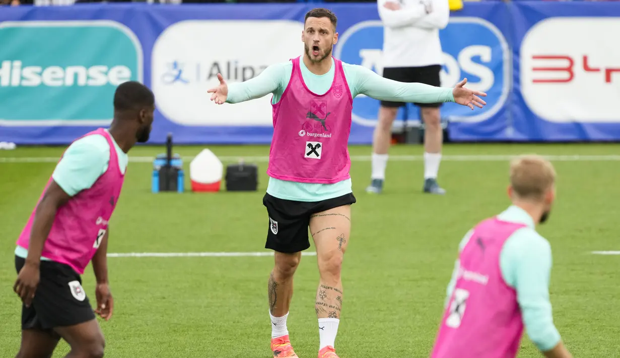 Pertandingan itu tentu tidak mudah sehingga tim yang dipimpin Marcel Sabitzer tidak ingin meremehkannya. (AP Photo/Markus Schreiber)