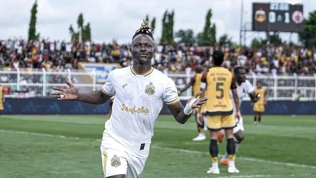 Moussa Sidibe - Bhayangkara FC Vs Persija Jakarta di BRI Super League 2025/2026