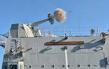 KRI Prabu Siliwangi-321 Tembakkan Meriam Sovraponte 76 MM untuk Pertama Kalinya