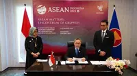 Menteri Perdagangan Zulkifli Hasan secara ad referendum menandatangani persetujuan ASEAN Food Safety Regulatory Framework (AFSRF) hari ini (20/8) di Semarang, Jawa Tengah.