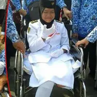 Mungkin inilah jawaban dari pertanyaan banyak orang, bagaimana kehidupan Silvi Olifia setelah satu kakinya harus diamputasi. (Foto: Facebook)