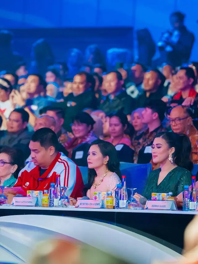 Prilly Latuconsina jadi juri di pemilihan Puteri Indonesia 2024. [Foto: Instagram/prillylatuconsina96]