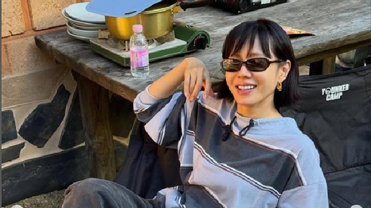 Son Ye Jin Gabung ke Klub Potongan Rambut Bob Pendek, Poninya Bikin Lebih Muda