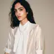 Sheer layering menjadi salah satu tren fashion yang menghadirkan sentuhan transparan pada outfit tanpa mengurangi kesan elegan. Dengan padu padan yang tepat, gaya ini bisa membuat penampilan terlihat lebih modern dan berkelas. (Foto/Dok: Zara Indonesia)