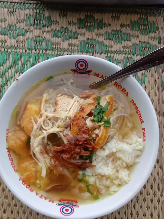Soto Ayam Pak Marmo 