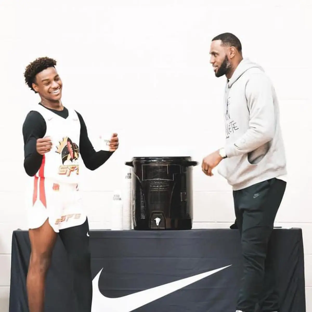 Ikuti Jejak Sang Ayah Bronny James Resmi Dikontrak Nike