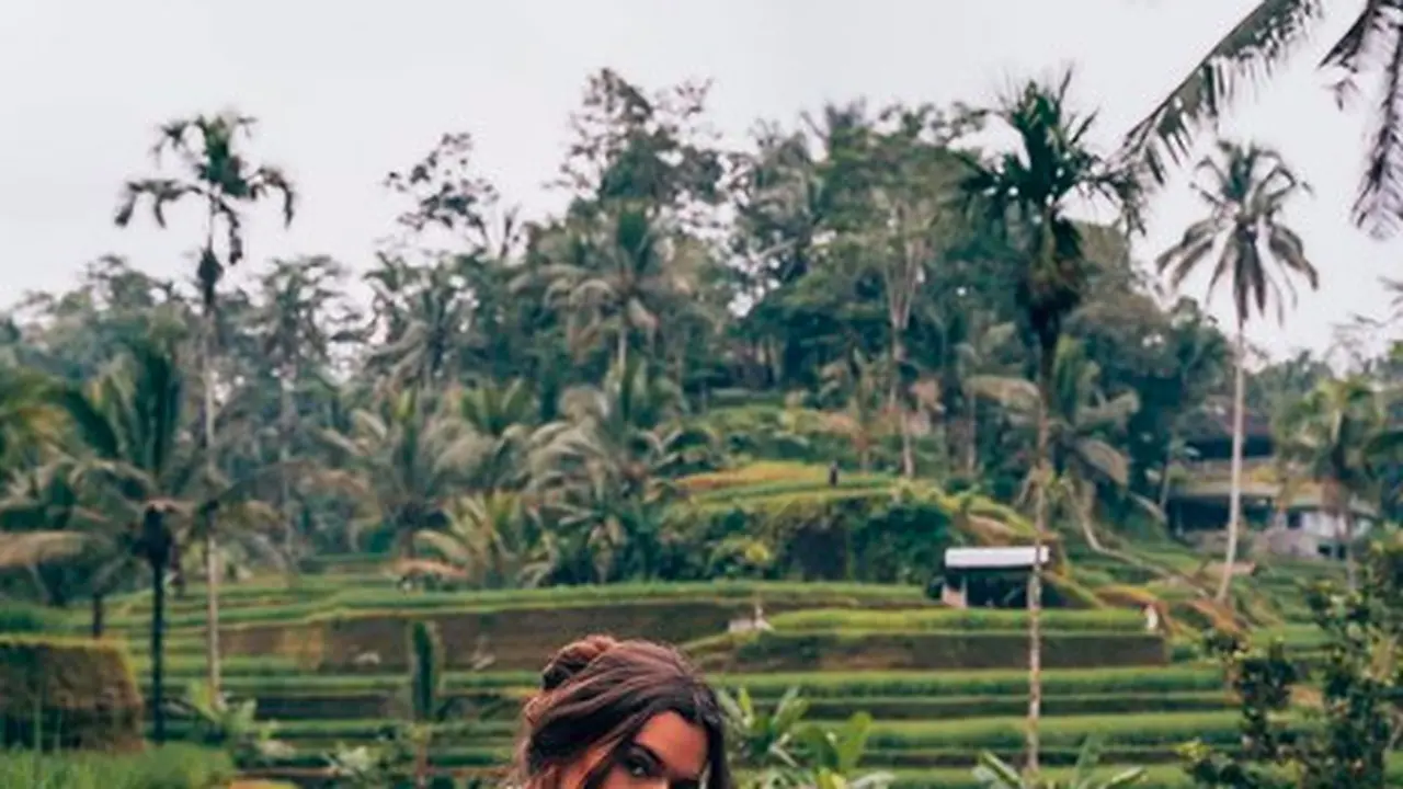 Alexandra Saper Di Bali
