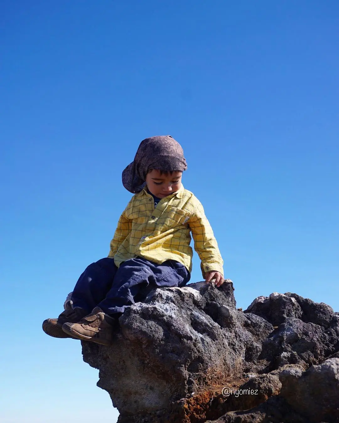 Traveling bersama anak. (Sumber Foto: nyomiez/Instagram)