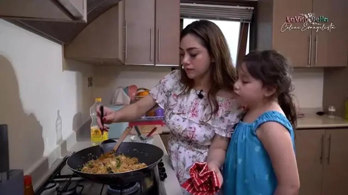 Potret Dapur Rumah Celine Evangelista dengan Model Minimalis, Bikin Suasana Nyaman saat Memasak
