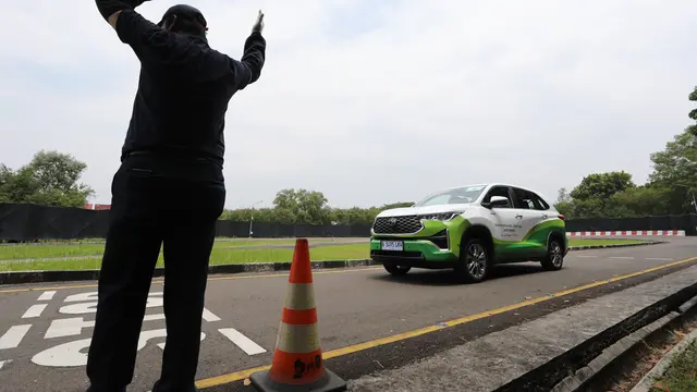 Toyota Innova Zenix Flexi Fuel berbahan bakar Bioetanol E100