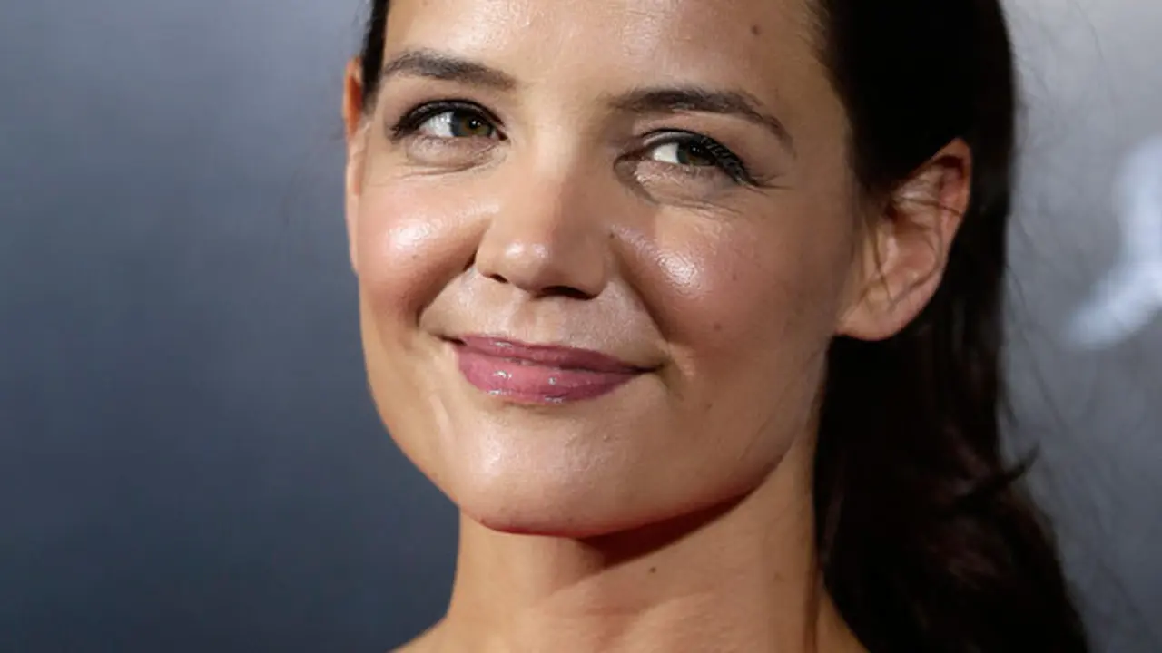[Bintang] Katie Holmes