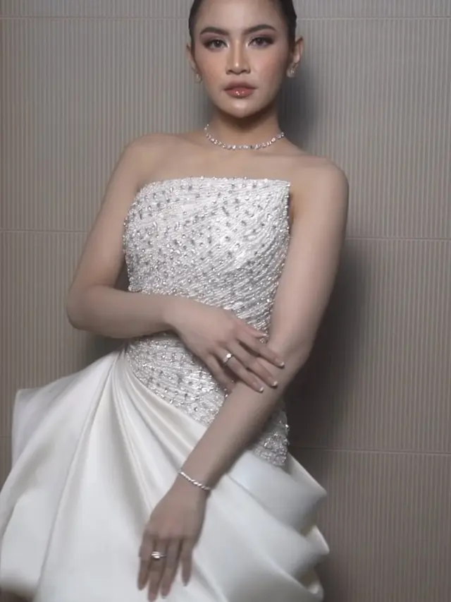 Potret acara First Kiss Wedding Rizky Febian dan Mahalini di Bali.