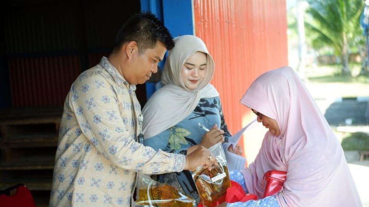 Perum Bulog Natuna Salurkan Bantuan Pangan, Libatkan Desa untuk 7.321 PBP