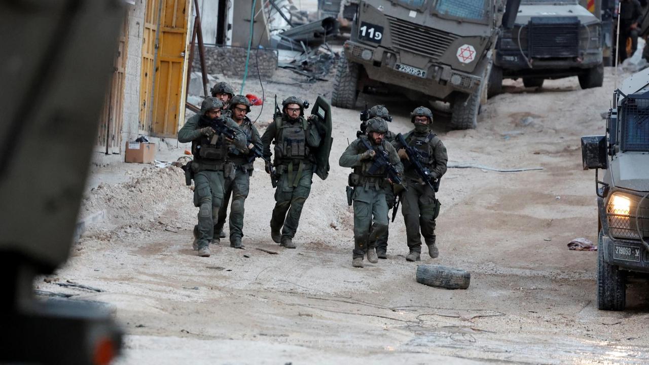 Penyerbuan militer Israel ke Kamp Nur Shams di Tepi Barat