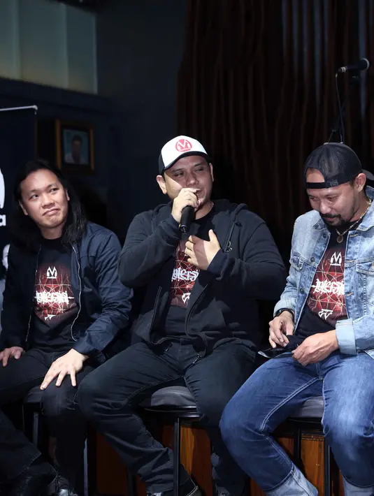 Fadly mengatakan, di album 'Intersisi' ia mencurahkan semua apa yang dia bisa. Baginya ini adalah album terbaik yang pernah dia berikan. (Nurwahyunan/Bintang.com)