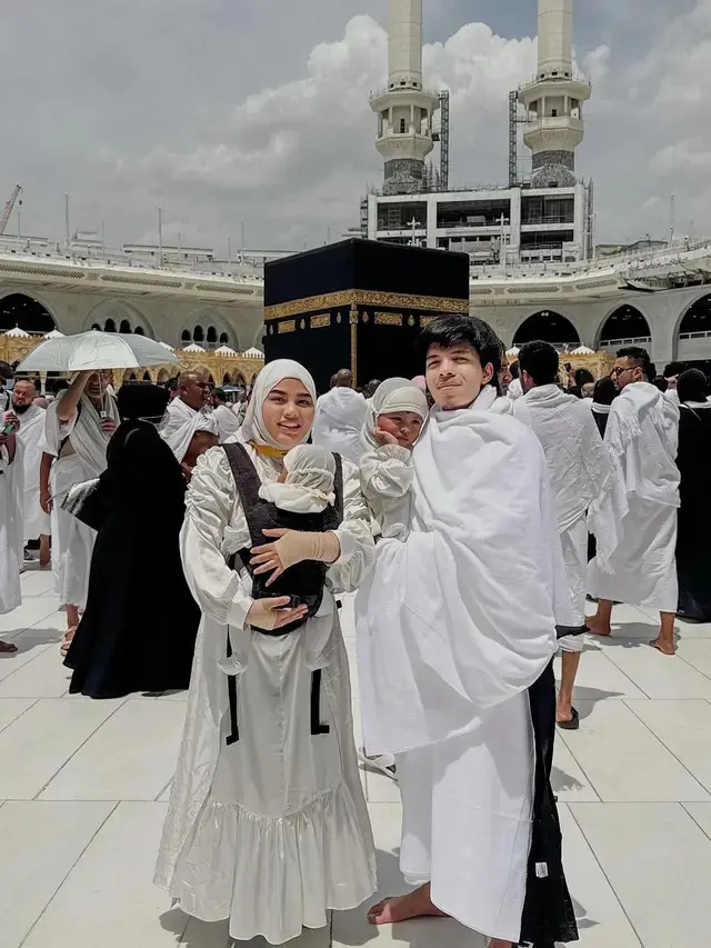 Gaya Ameena Pakai Hijab di Berbagai Acara