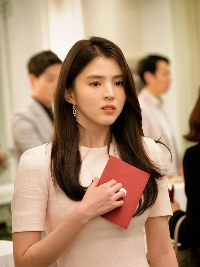 Han So Hee di The World of The Married. (JTBC via Soompi)