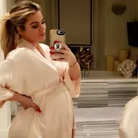 Pebasket tersebut tertangkap berselingkuh saat waktu melahirkan Khloe Kardashian semakin dekat. (instagram/khloekardashian)