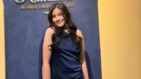 Model Dress Cantik Anak Meisya Siregar di Malam Perpisahan Sekolah, Anggun dengan Busana Biru
