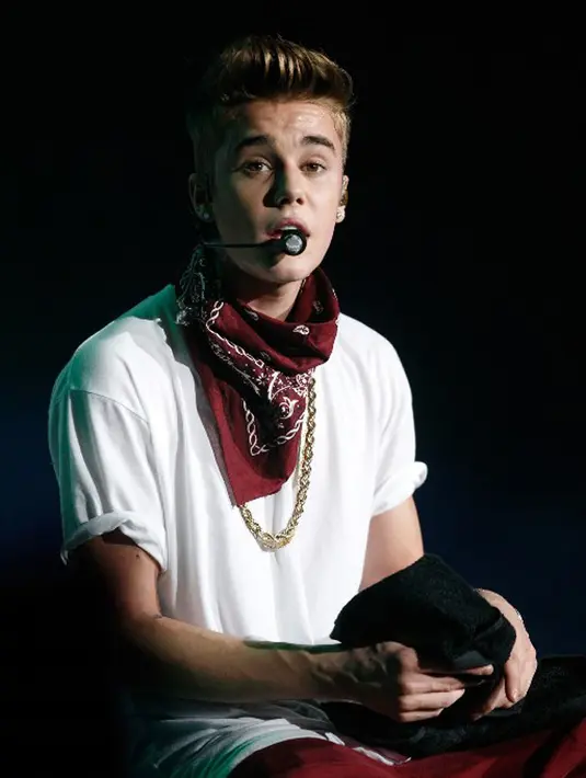 Cukup rumit memang kisah cinta yang sedang terjalin antara Justin Bieber, Selena Gomez dan The Weeknd. Muncul nama baru, Yovanna Ventura yang tidak lain adalah mantan pacarnya Justin.  (AFP/Ben Rose)