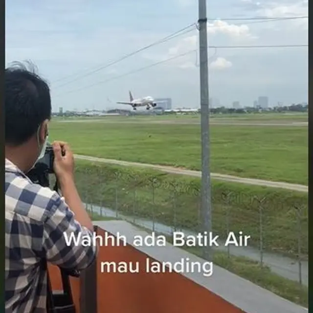 Viral Atap Rumah Disewakan Jadi Spot Memotret Pesawat di Bandara Soetta