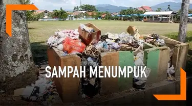 Akibat petugas kebersihan belum digaji hingga dua bulan, sampah banyak menumpuk di pinggir jalan Kotamobagu, Sulawesi Utara.

Kondisi ini mengganggu masyarakat yang merasa sampah menimbulkan aroma yang tak sedap.