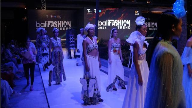 Bali Fashion Trend 2024:.  foto: Bali Fashion Trend