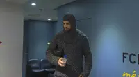 Gerard Pique Sindir Alvaro Arbeloa lewat Spanduk Raksasa di Jantung Kota Madrid