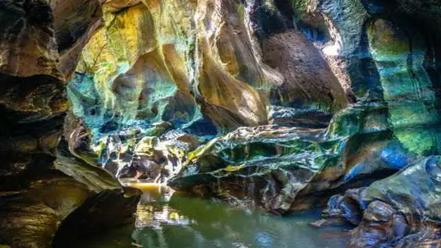 Hidden Canyon Beji Guwang